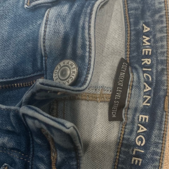 Cozy next level stretch AE size 6 super comfy - Picture 3 of 5